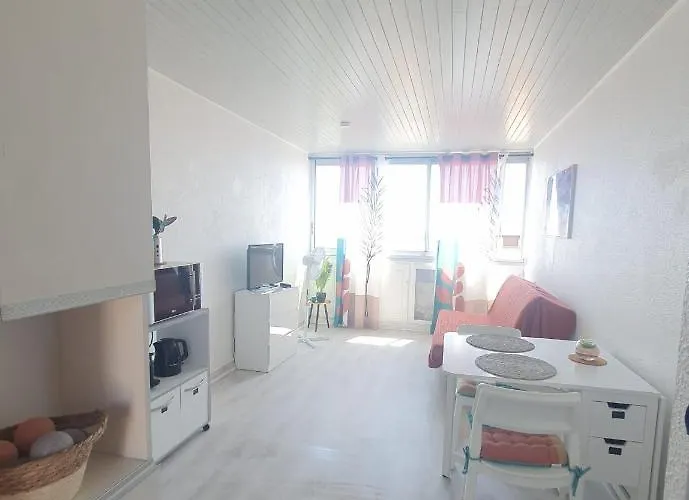 Coquet Au Centre Port Du Cap D'agde Apartmán *