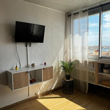 Apartment Coquet Au Centre Port Du Cap D'agde Agde